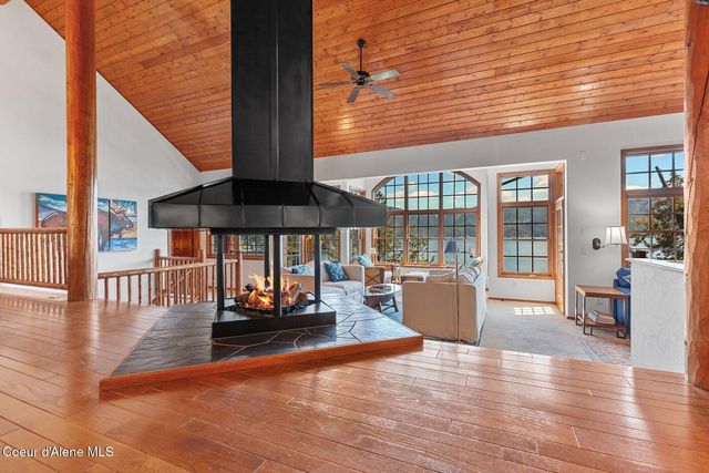 11004 N Rock Cliff Ct, Hayden, ID 83835