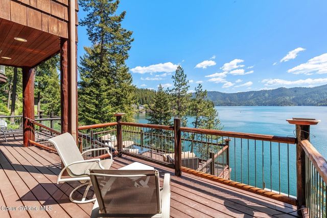 11004 N Rock Cliff Ct, Hayden, ID 83835