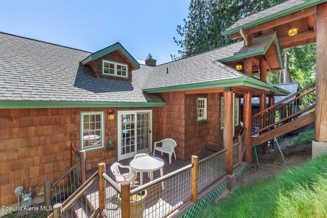 11004 N Rock Cliff Ct, Hayden, ID 83835