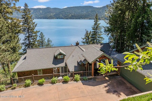 11004 N Rock Cliff Ct, Hayden, ID 83835