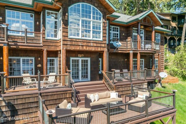 11004 N Rock Cliff Ct, Hayden, ID 83835