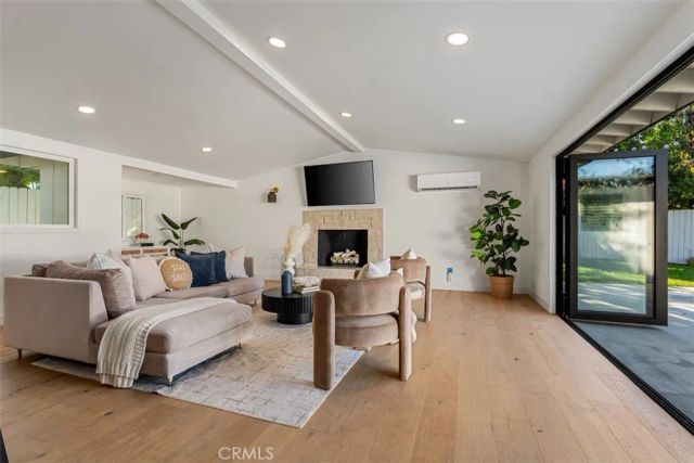 3107 Gibraltar, Costa Mesa, CA 92626