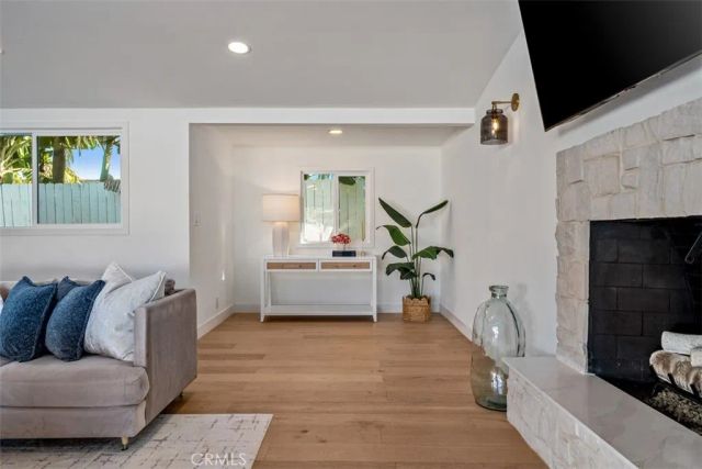 3107 Gibraltar, Costa Mesa, CA 92626
