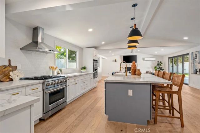 3107 Gibraltar, Costa Mesa, CA 92626