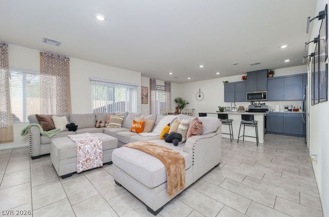 6135 Larimar Gold Street, North Las Vegas, NV 89115