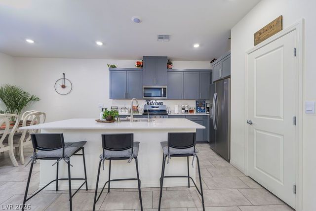 6135 Larimar Gold Street, North Las Vegas, NV 89115