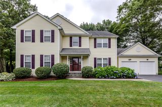 11 Raven Circle, Cranston, RI 02921