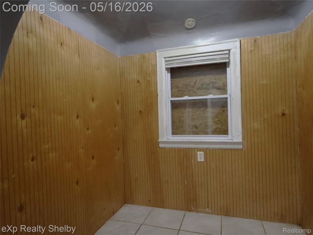 15008 Strathmoor Street, Detroit, MI 48227