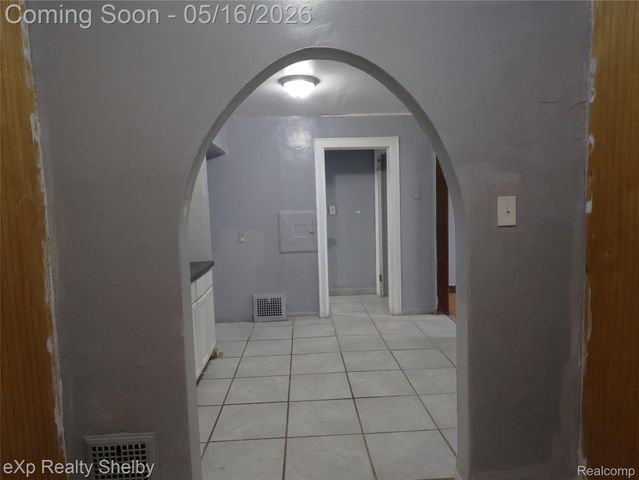 15008 Strathmoor Street, Detroit, MI 48227