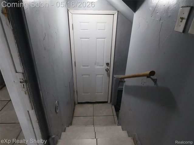 15008 Strathmoor Street, Detroit, MI 48227