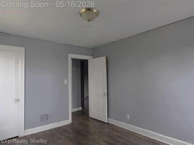 15008 Strathmoor Street, Detroit, MI 48227