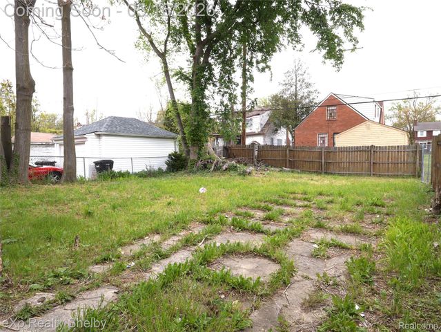 15008 Strathmoor Street, Detroit, MI 48227