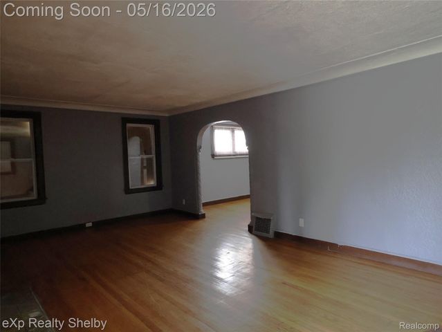 15008 Strathmoor Street, Detroit, MI 48227