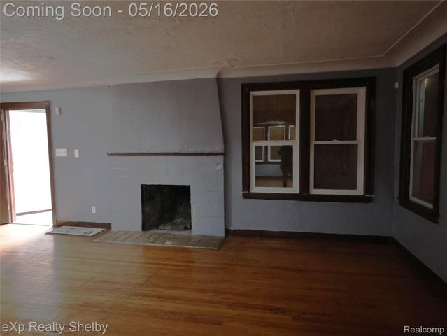 15008 Strathmoor Street, Detroit, MI 48227