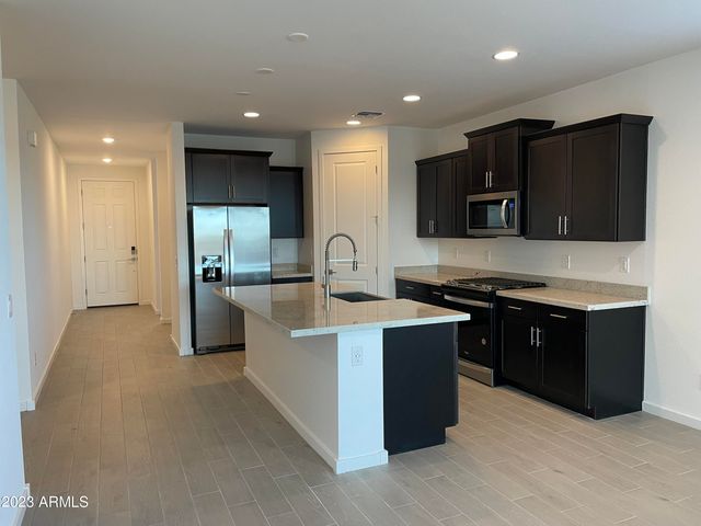 17401 W RED FOX Road, Surprise, AZ 85387