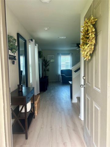 9927 Orchid Spring Lane, Houston, TX 77004
