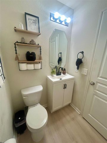 9927 Orchid Spring Lane, Houston, TX 77004