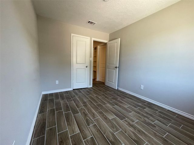 7886 Locksley Road, Houston, TX 77078