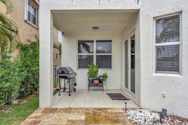 16516 SW 39th St, Miramar, FL 33027