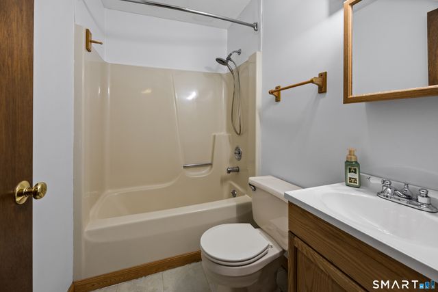 820 Matthews Street 19, Bristol, CT 06010