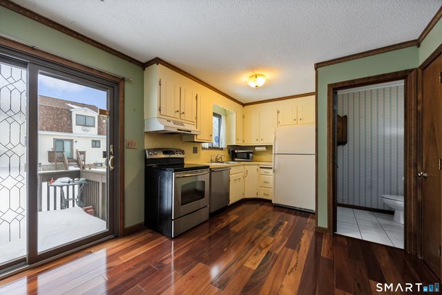 820 Matthews Street 19, Bristol, CT 06010