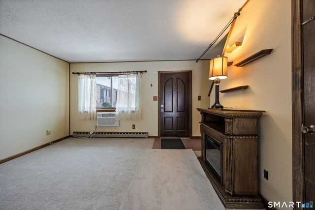 820 Matthews Street 19, Bristol, CT 06010