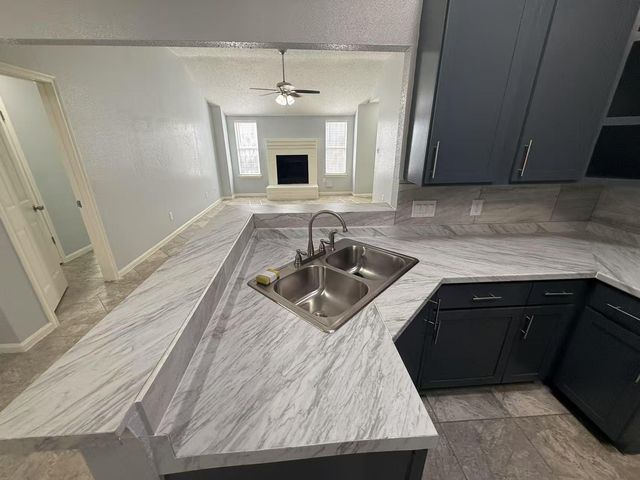 5719 Lycomb Drive, Houston, TX 77053