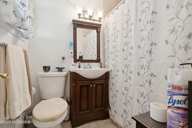 113 Sunshine Parkway, Neptune Township, NJ 07753