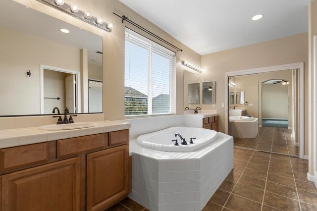 1012 Beymer Loop, Yuba City, CA 95991