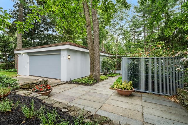 32 Moon Hill Road, Lexington, MA 02421