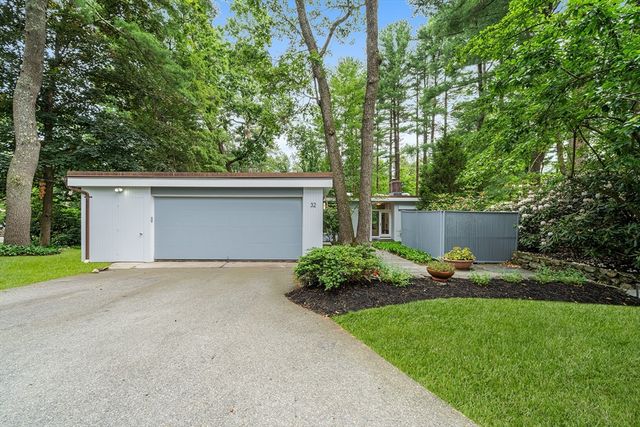 32 Moon Hill Road, Lexington, MA 02421