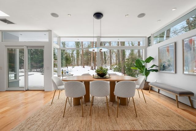 32 Moon Hill Road, Lexington, MA 02421