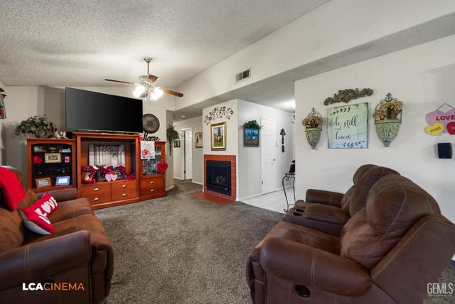 3604 Mehgan Avenue, Bakersfield, CA 93312