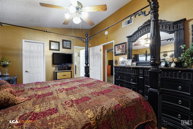 3604 Mehgan Avenue, Bakersfield, CA 93312