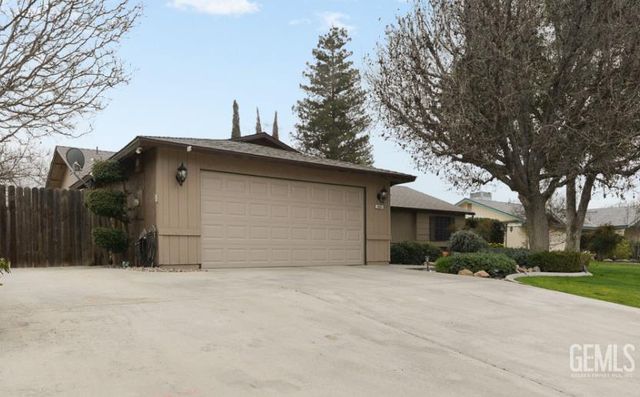 3604 Mehgan Avenue, Bakersfield, CA 93312
