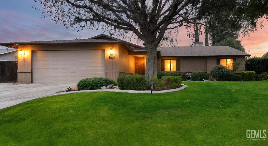 3604 Mehgan Avenue, Bakersfield, CA 93312