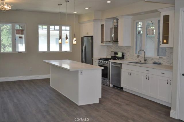 3698 Fredonia Drive, Los Angeles, CA 90068
