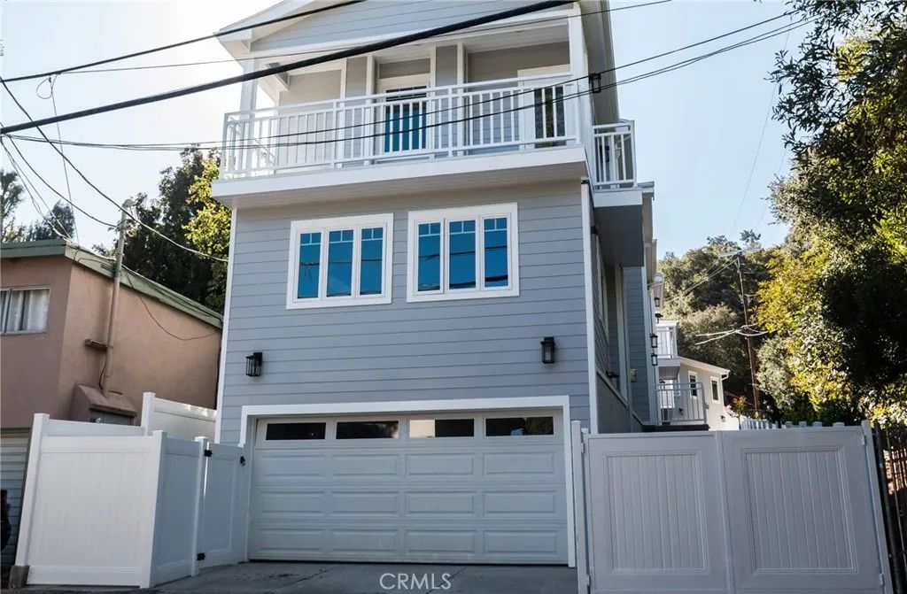 3698 Fredonia Drive, Los Angeles, CA 90068