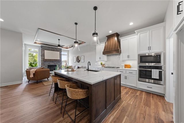 25257 W 142nd Street, Olathe, KS 66061