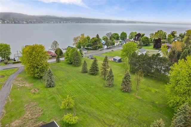 4556 East Lake Road, Livonia, NY 14487