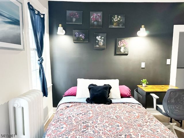 34 Duryea St, Newark City, NJ 07103