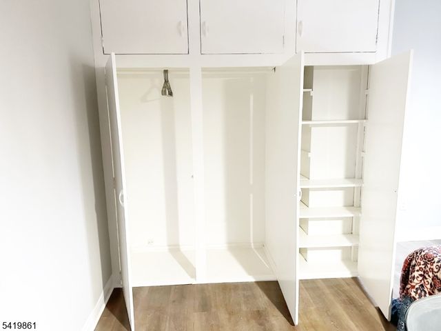 34 Duryea St, Newark City, NJ 07103