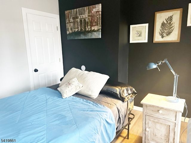 34 Duryea St, Newark City, NJ 07103