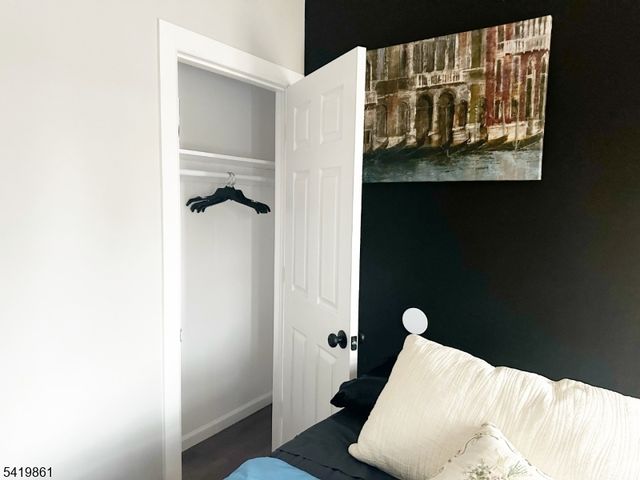 34 Duryea St, Newark City, NJ 07103