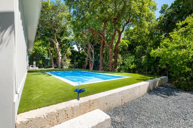 36 Park Road, Upper Matecumbe Key Islamorada, FL 33036