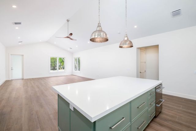 36 Park Road, Upper Matecumbe Key Islamorada, FL 33036