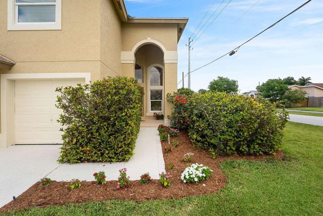 6211 Drake Street, Jupiter, FL 33458