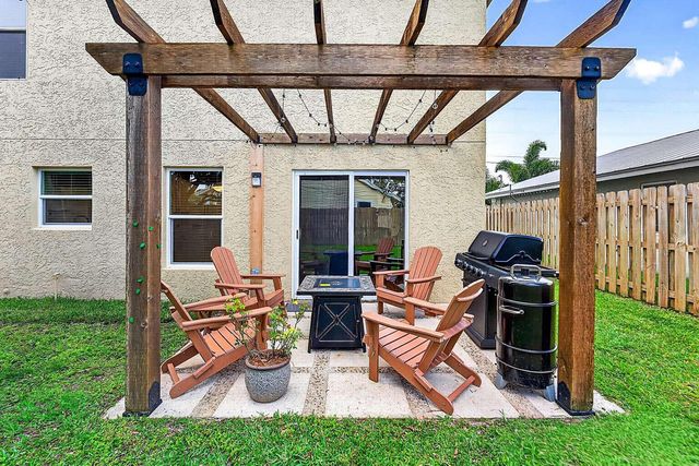 6211 Drake Street, Jupiter, FL 33458