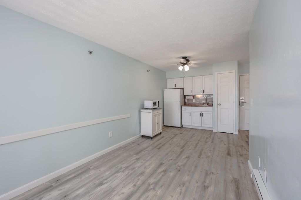 Image 21 of property listing at 32 Ashworth Avenue # 437, Hampton, NH 03842