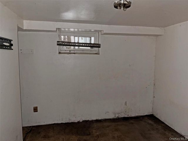 4077 Seton Avenue, Bronx, NY 10466